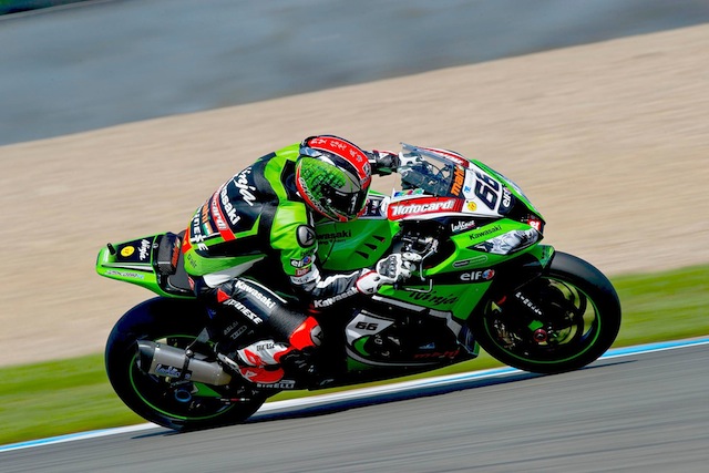 Σταθερά ταχύτερος ο Tom Sykes στο WSBK του Donington