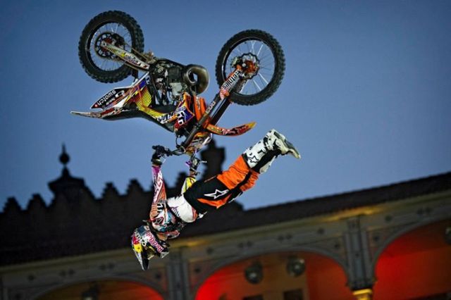 Το Red Bull X-Fighters συνεχίζεται στην Ιαπωνία