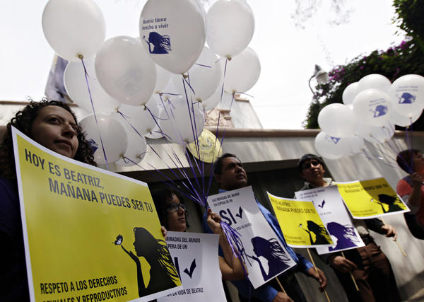 Καισαρική και όχι άμβλωση για την 22χρονη στο Ελ Σαλβαδόρ