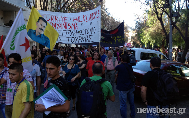 Σε εξέλιξη συγκέντρωση αλληλεγγύης προς τους τούρκους διαδηλωτές