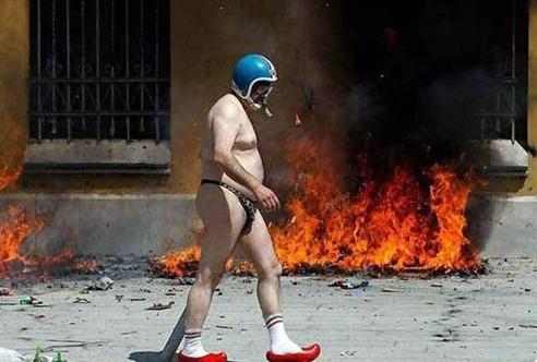 Ο καθένας με την τρέλα του