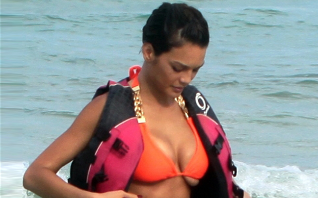 Το μικρό μπικίνι της Zuleyka Rivera