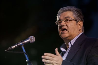 Κουτσούμπας: Ψίχουλα φτώχειας στο λαό