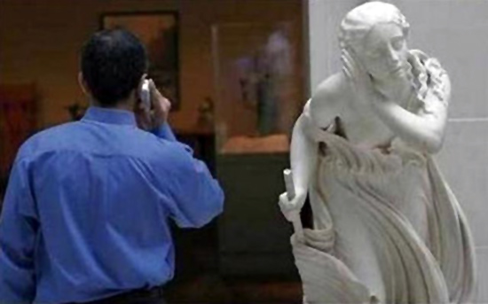 Η σύμπτωση σε όλο της το μεγαλείο