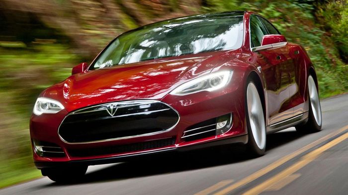 Το Tesla Model S… αλλάζει μπαταρίες