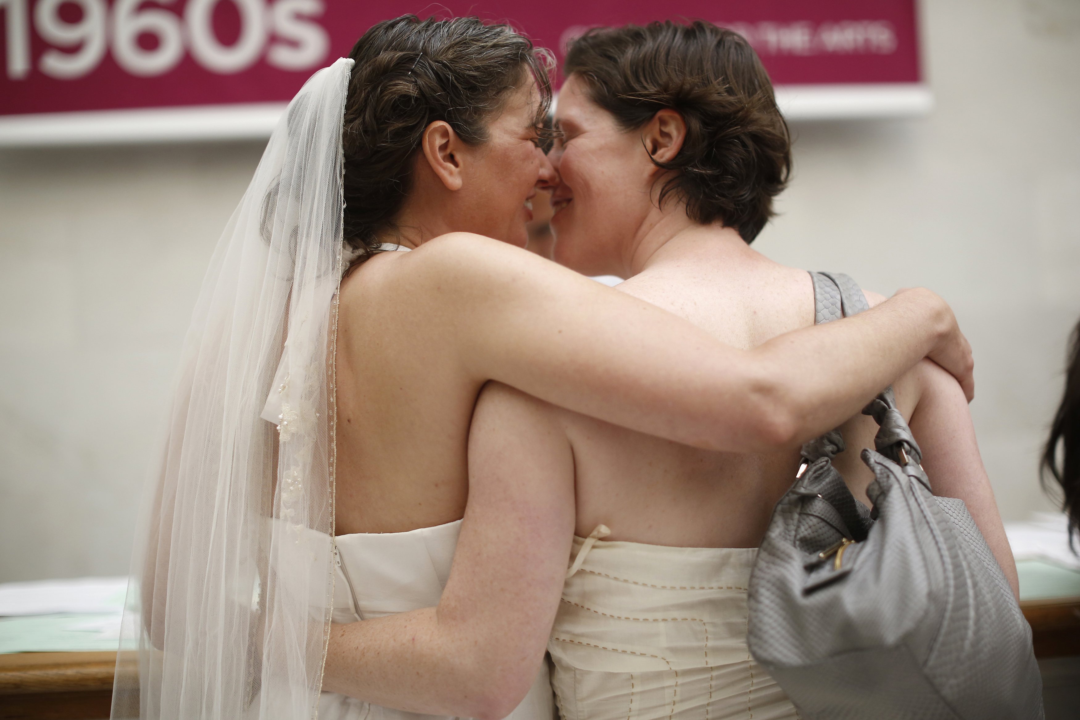 Αντιδράσεις για τους γάμους ομοφυλοφίλων στην Καλιφόρνια