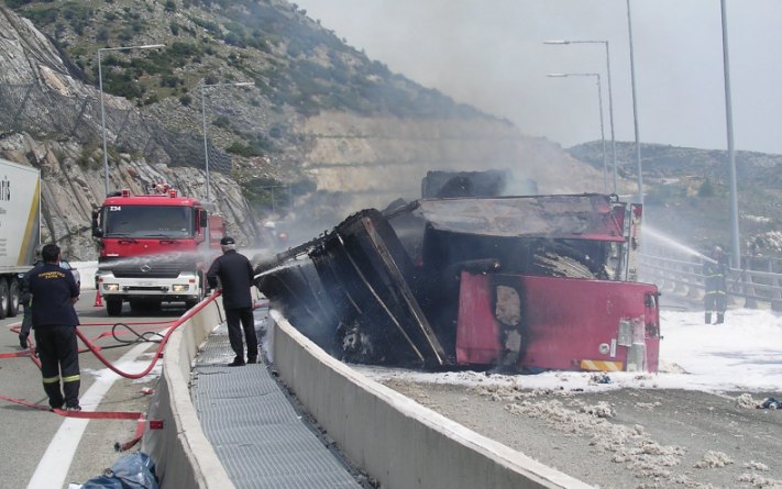 Φωτιά σε βυτιοφόρο στην Αθηνών &#8211; Λαμίας