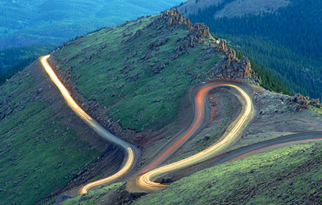 Ξεκινά η ανάβαση «Pikes Peak»