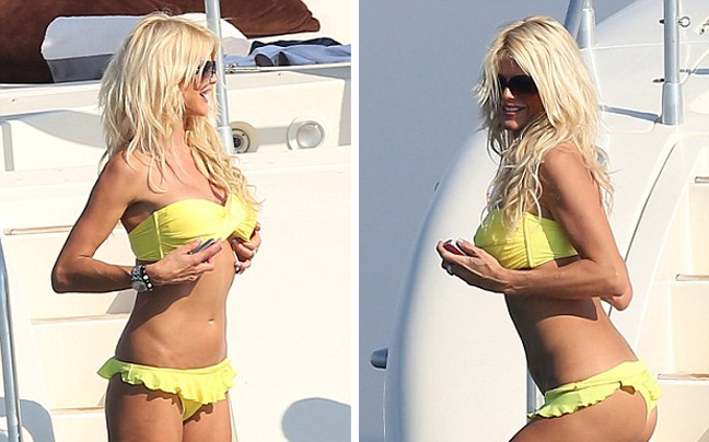 Η Victoria Silvstedt στο St Tropez