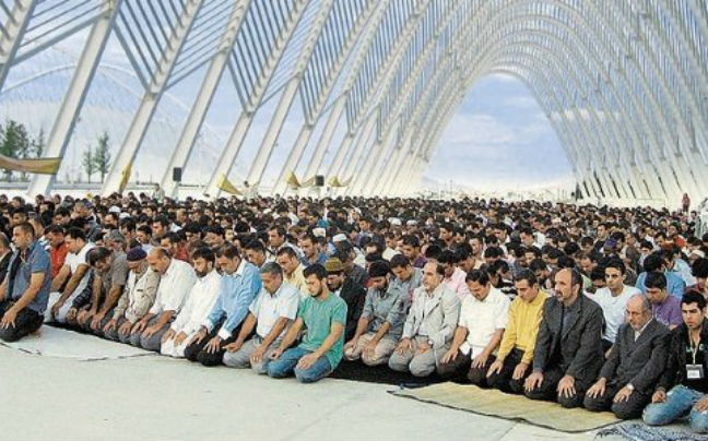 Στο ΣΕΦ και στο ΟΑΚΑ η προσευχή για το τέλος του Ραμαζανιού