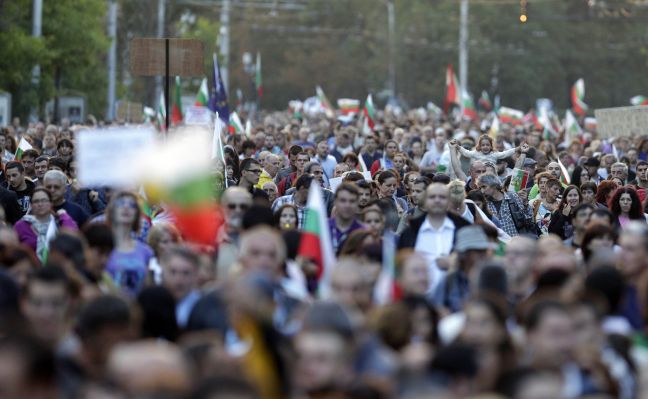 Αντικυβερνητικές διαδηλώσεις για 32η ημέρα στη Βουλγαρία