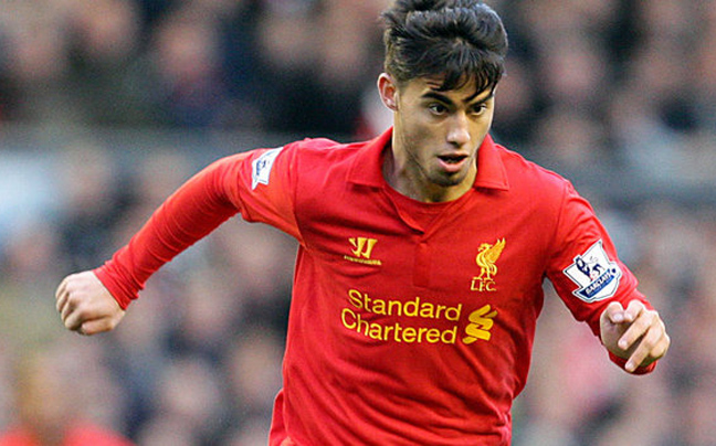 Επαφές με κεντρικό χαφ έχουν οι «ερυθρόλευκοι»