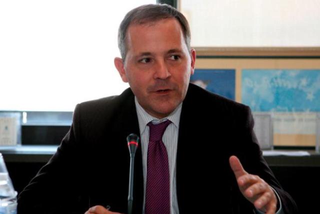 Κερέ: Χωρίς μέτρα για το χρέος τα ελληνικά ομόλογα δεν μπαίνουν στο πρόγραμμα ποσοτικής χαλάρωσης