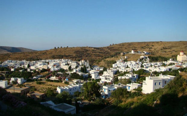 Σεργιάνι στα υπέροχα χωριά της Τήνου