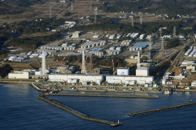 Ατμός πάνω από αντιδραστήρα στη Φουκουσίμα