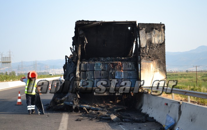 Παρανάλωμα του πυρός νταλίκα στην Αθηνών &#8211; Λαμίας