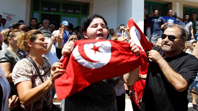 The Tunisian government is reinstating the night curfew and gatherings