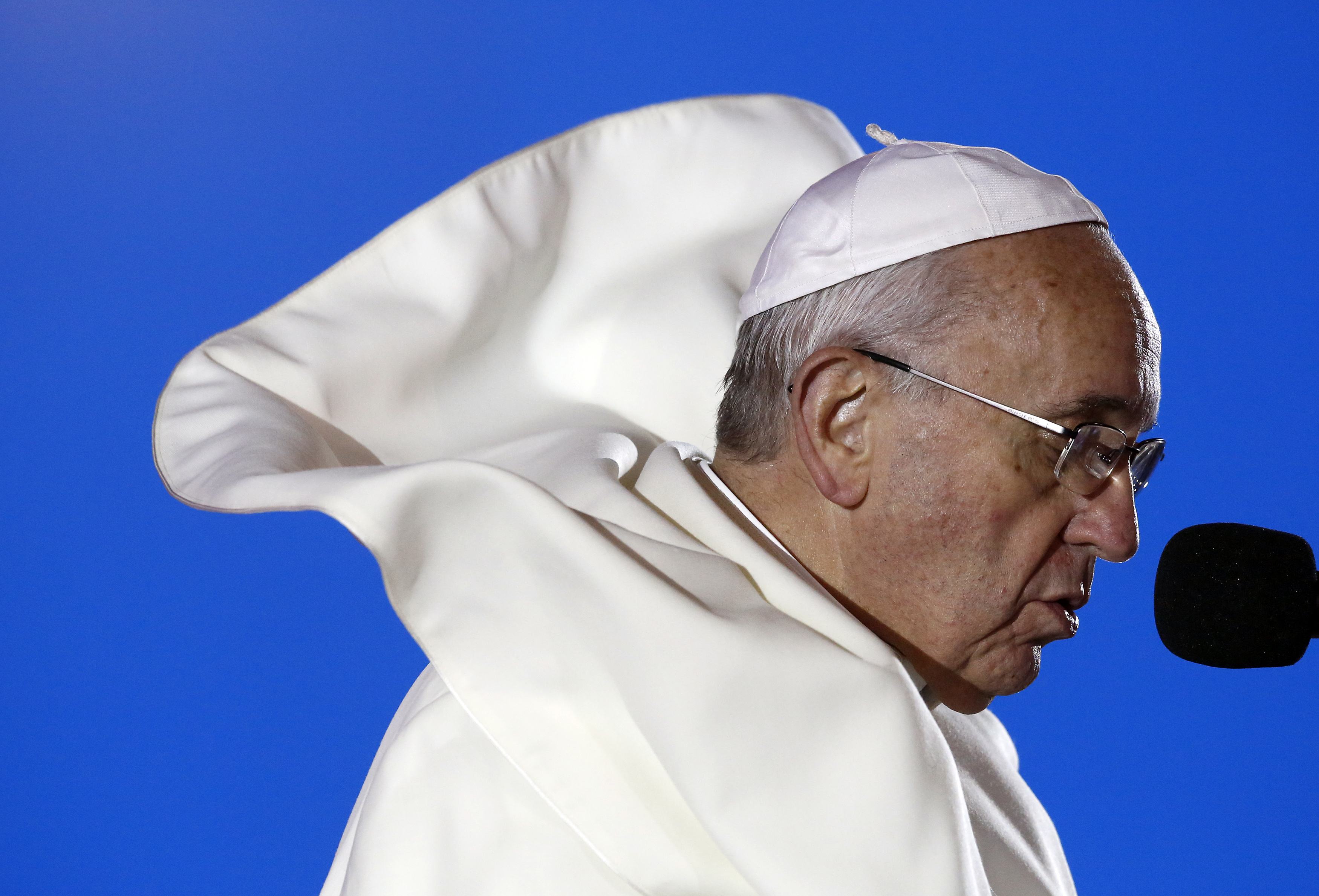 «Ακόμα και ο Πάπας εξομολογείται»