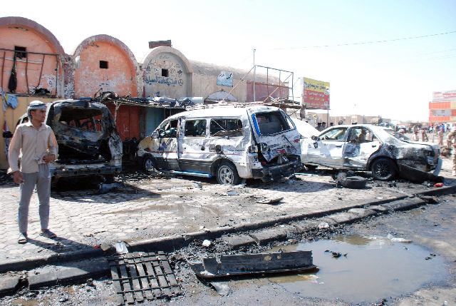 Δεκάδες νεκροί από τις βομβιστικές επιθέσεις στο Ιράκ