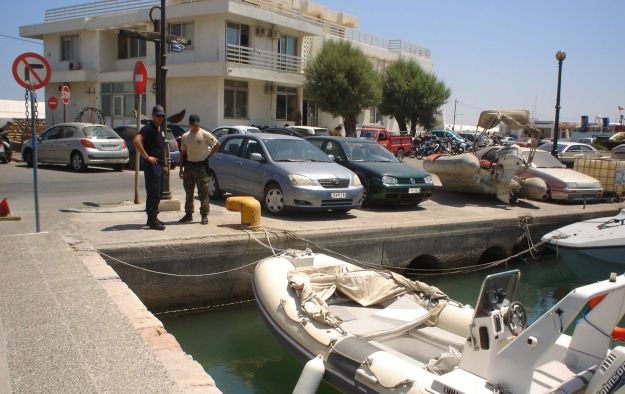 Στον εισαγγελέα οι συλληφθέντες για το φουσκωτό με τα εκρηκτικά