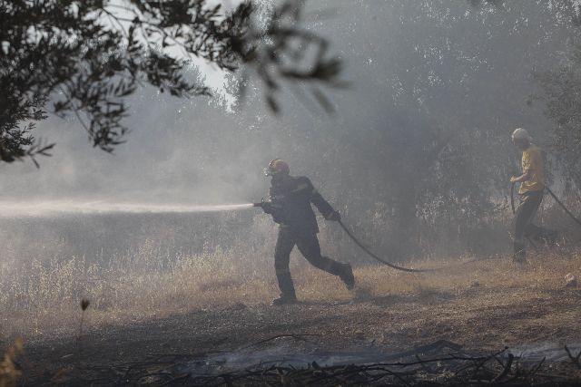 Πυρκαγιά σε αγροτική περιοχή στο Ηράκλειο