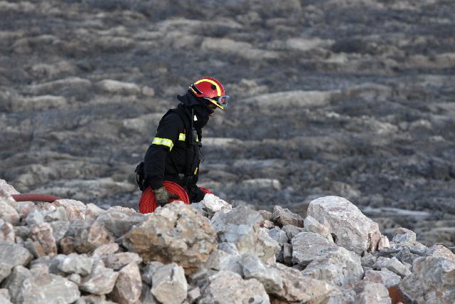 Σε ύφεση η πυρκαγιά στο Μαρκόπουλο