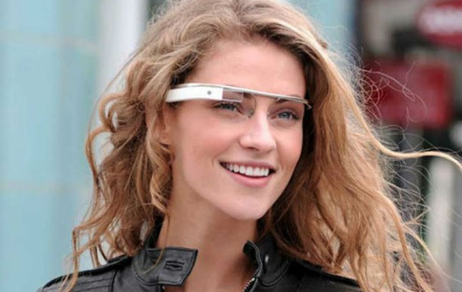 Προς πώληση από τις 15 Απριλίου τα «έξυπνα» γυαλιά της Google