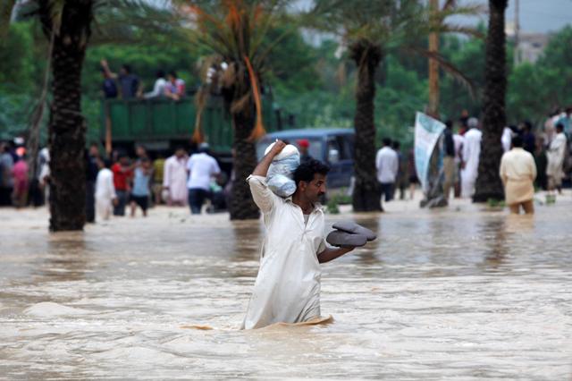 Τουλάχιστον 60 νεκροί από πλημμύρες στο Πακιστάν