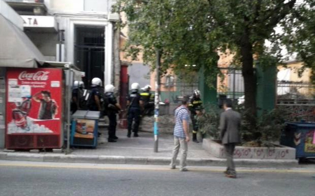 Εκκένωσαν τρία κτίρια από αντιεξουσιαστές στην Πάτρα