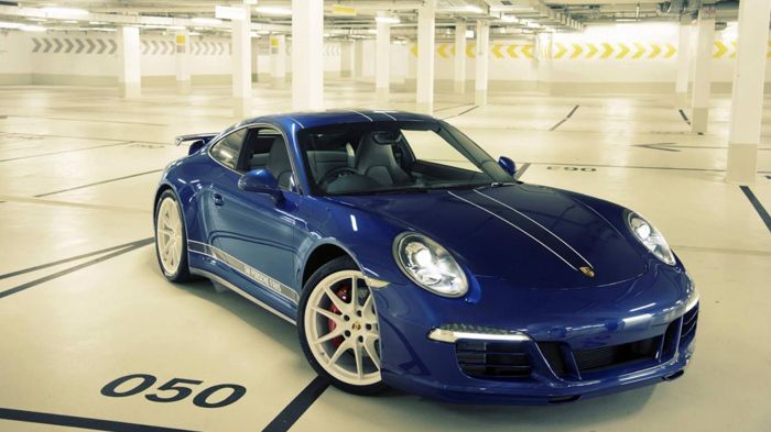 Ειδική έκδοση «Facebook» της Porsche 911