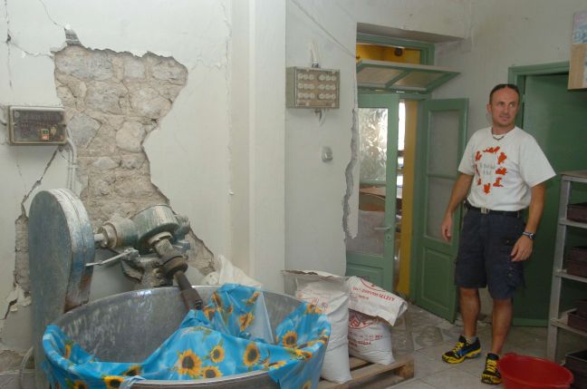 Έλεγχοι στα κτίρια μετά το σεισμό στην Αμφίκλεια