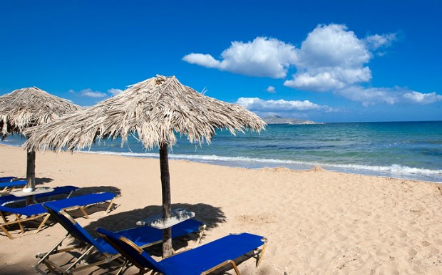 Ένας στους τέσσερις Έλληνες δεν θα πάει διακοπές το 2014