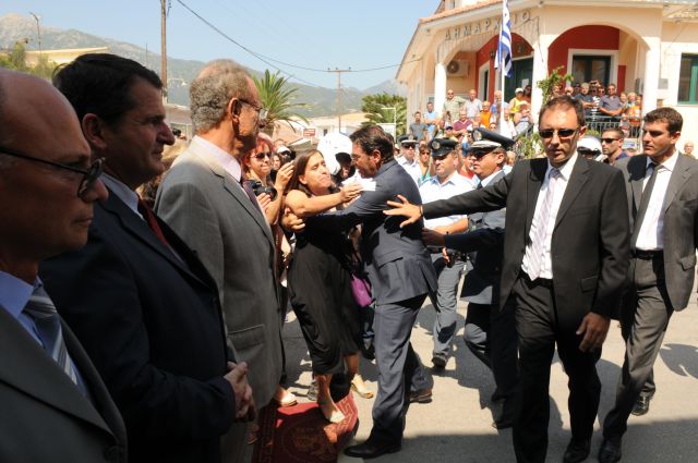 Ένα απρόοπτο περίμενε τον Κάρολο Παπούλια στη Λευκάδα