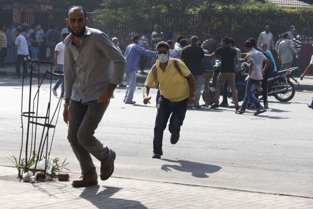 Τζαμί στο Κάιρο πυρπόλησε η αστυνομία