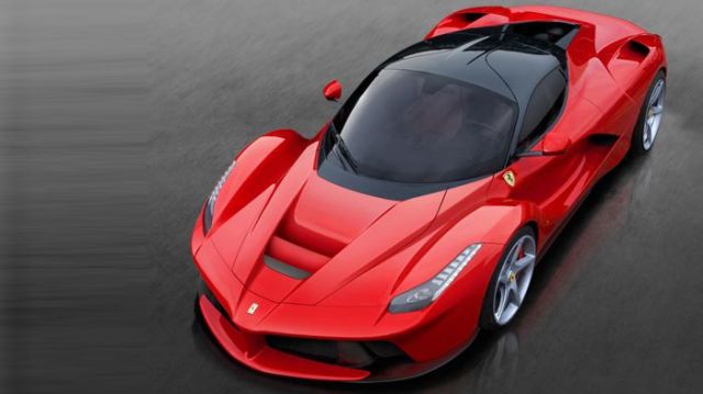 Στην εξέλιξη νέων υβριδικών συνόλων στρέφεται η Ferrari