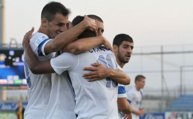 Με ηγέτη τον Τσάβες…