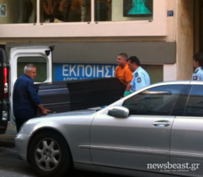 Το γραφείο κηδειών παρέλαβε τη σορό του Μιχάλη Ασλάνη