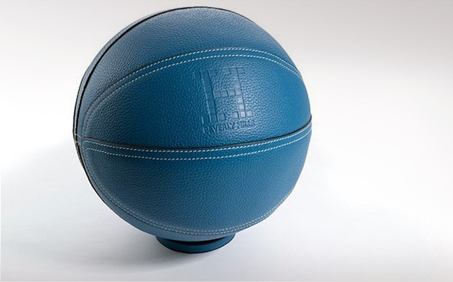 Μπάλα μπάσκετ αξίας 9.700 ευρώ από την Hermès