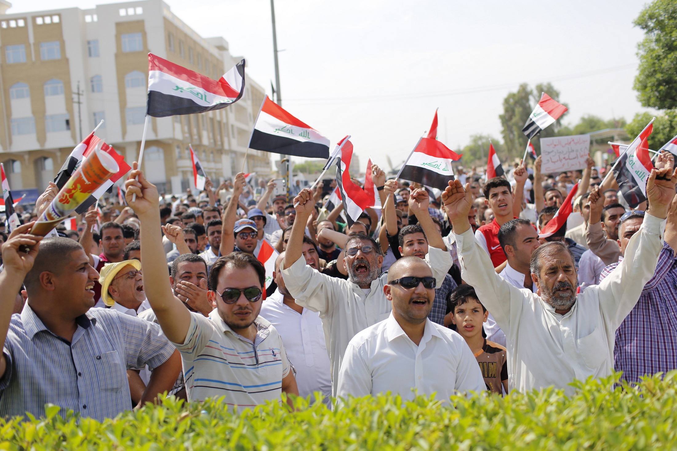 Ιρακινοί διαδήλωσαν κατά των παχυλών συντάξεων βουλευτών