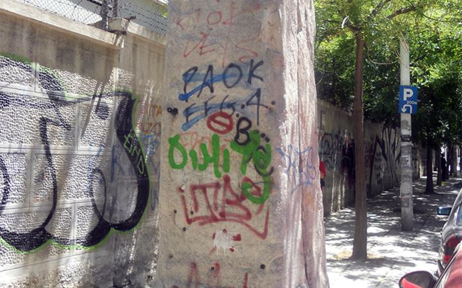 Καθάρισαν από τα γκράφιτι ιστορικοί χώροι της Θεσσαλονίκης