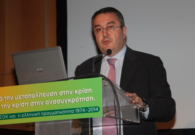 Μόσιαλος για τους καρναβαλιστές της Πάτρας: «Η απόλυτη ανευθυνότητα και γαϊδουριά!»