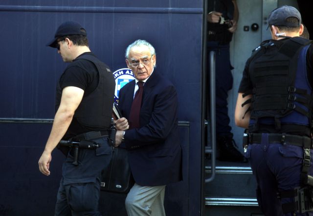 «Συγγνώμη που οδηγήσαμε τη χώρα σε χρεοκοπία»