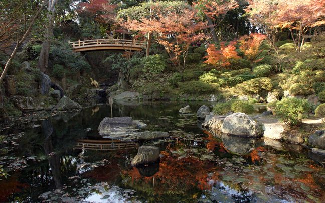 Μια όαση δροσιάς και ένα παραδεισένιο καταφύγιο αποτελεί ο κήπος Nishinomaru,στην Ιαπωνία!(photos)