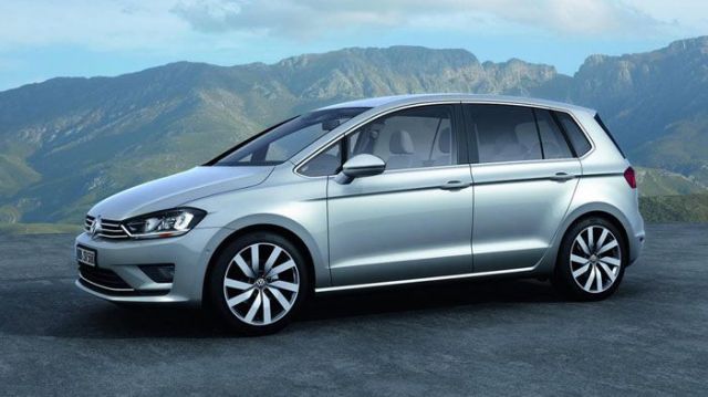 Η VW αποκάλυψε το πρωτότυπο Golf Sportvan
