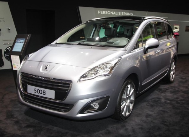 Το ανανεωμένο Peugeot 5008