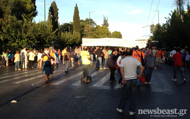 Περικυκλωμένοι οι σχολικοί φύλακες στη Βασ. Σοφίας