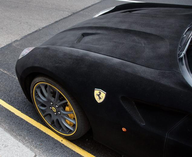 Πάρε αυτή τη Ferrari και όταν πιάσει βροχή θα κλαις με μαύρο...Βελούδο! [photos]  
