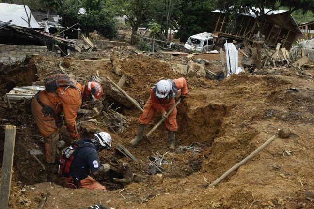 Στους 130 οι νεκροί στο Μεξικό από τις καταιγίδες