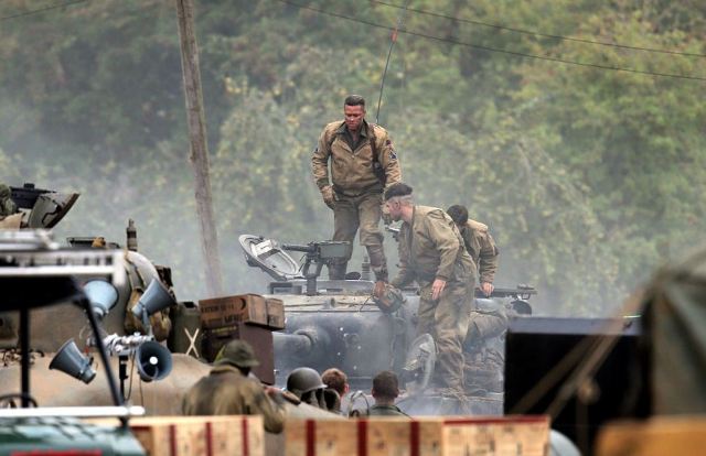 Σκηνικό «πολέμου» στη Βρετανία με πρωταγωνιστή τον Brad Pitt