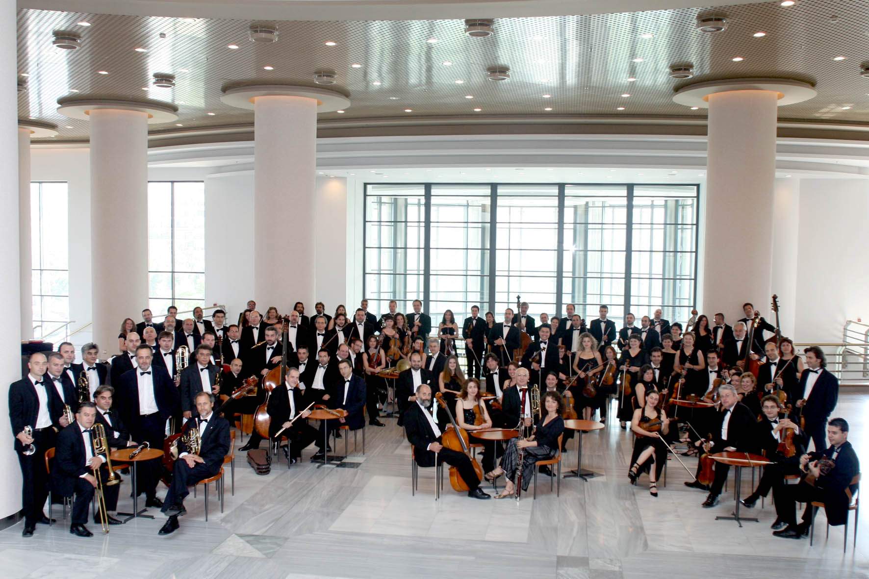 Η «άστεγη» 60χρονη Κρατική Ορχήστρα Θεσσαλονίκης συνεχίζει με νεανικό μουσικό «οίστρο»